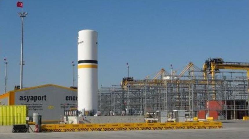 Asyaport Limanına Ilk Gemi Yanaştı