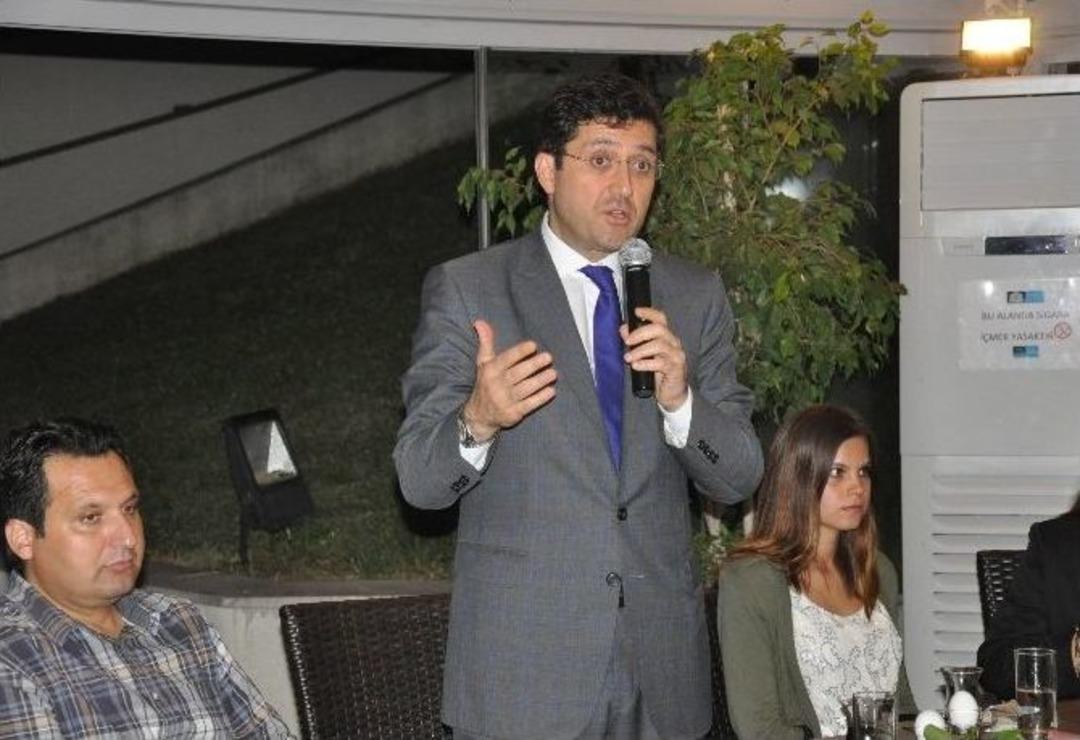 Beşiktaş Belediye Başkanı Murat Hazinedar Gece Muhabirleriyle Sahurda Buluştu