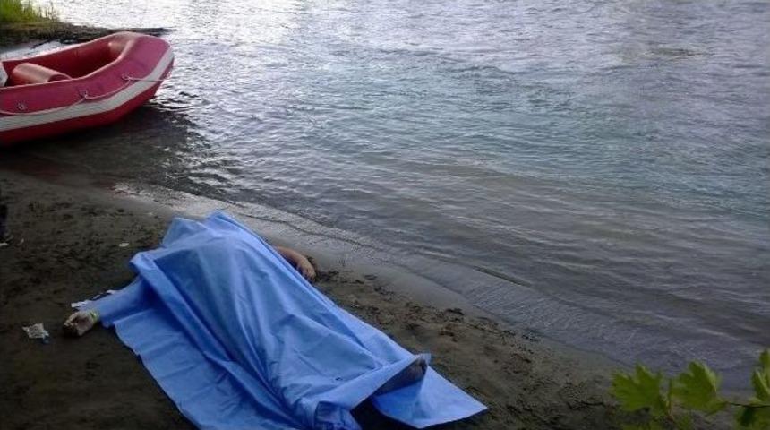 Rafting Botunda Fenalaşan Rus Turist Hayatını Kaybetti