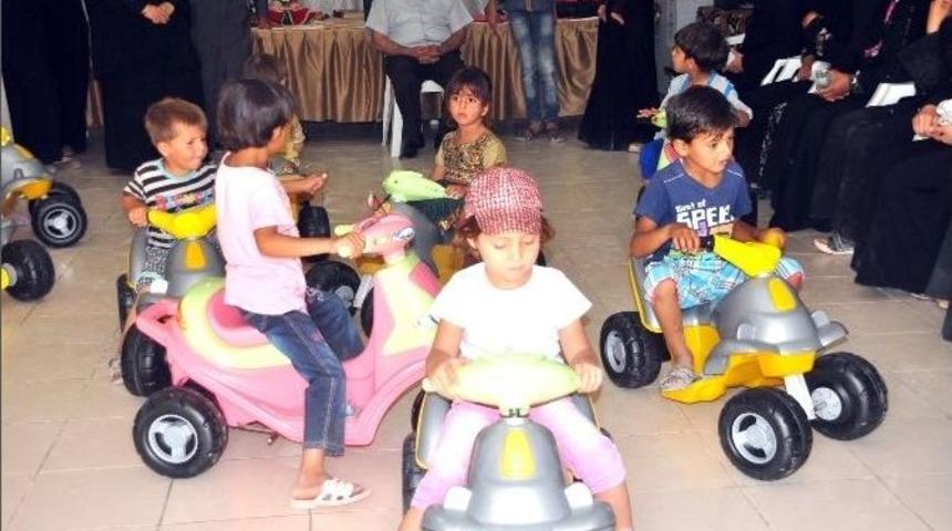 &Ccedil;adır Kentteki Engelli Miniklere Şarzlı Oyuncak Dağıtıldı