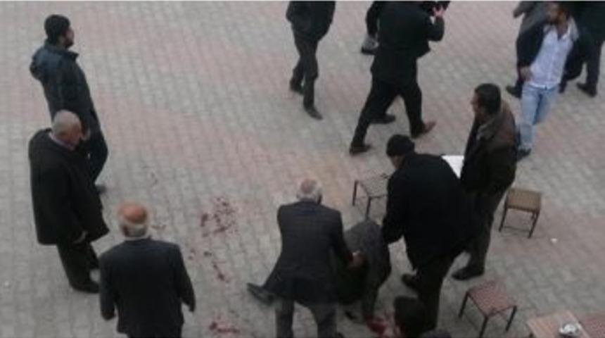 Batman&rsquo;daki Bı&ccedil;aklı Kavganın Mobese G&ouml;r&uuml;nt&uuml;leri Ortaya &Ccedil;ıktı