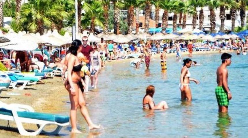 Bodrum Plajları Cıvıl Cıvıl