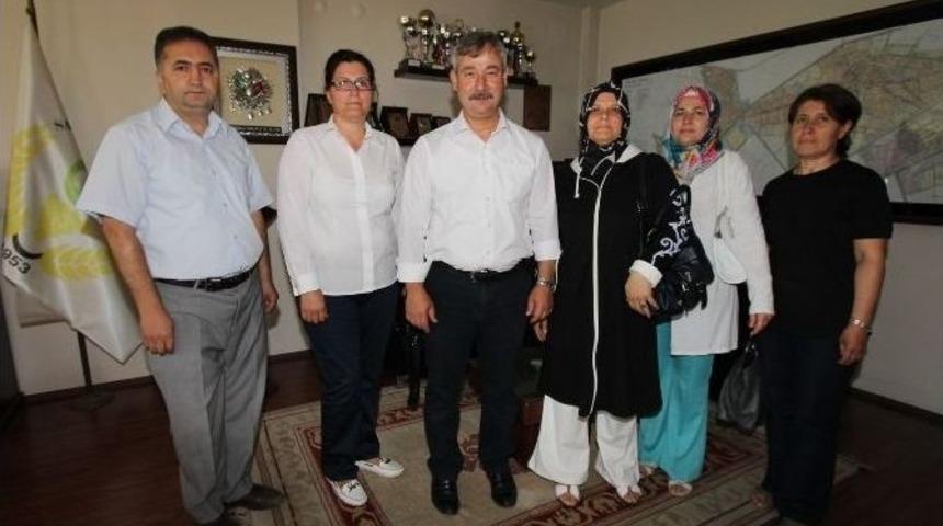 Halk Eğitim&rsquo;den Başkan Yaralı&rsquo;ya Teşekk&uuml;r