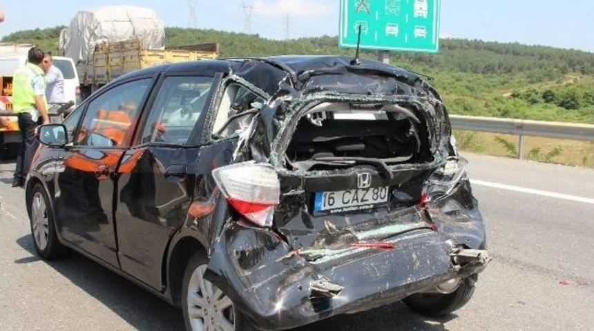Tem Otoyolu&rsquo;ndaki Zincirleme Kaza Trafiği Fel&ccedil; Etti