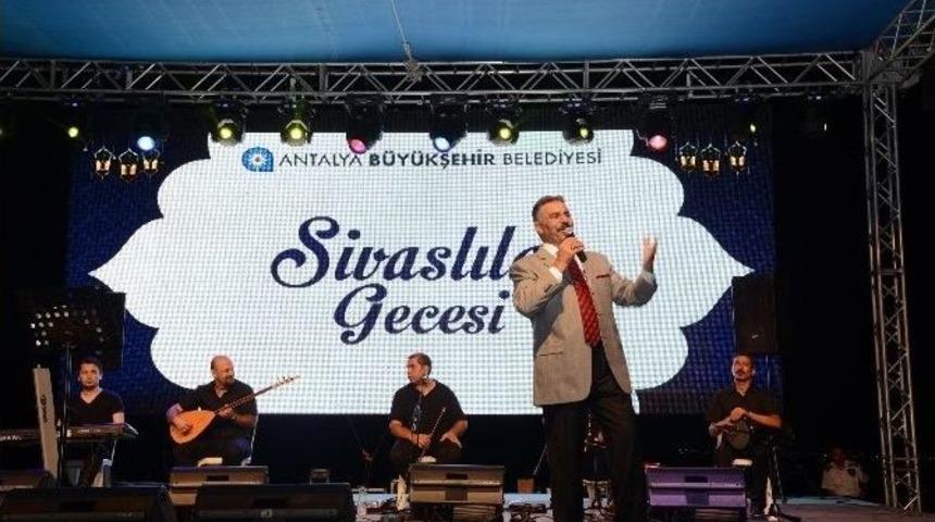 Sivaslılar Gecesi’nde Halaylar Çekildi
