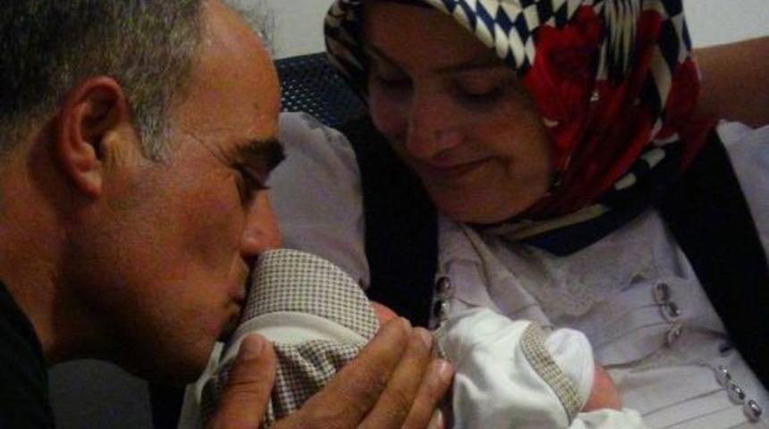 18 Yıl Sonra &Ccedil;ocuk Sahibi Oldular