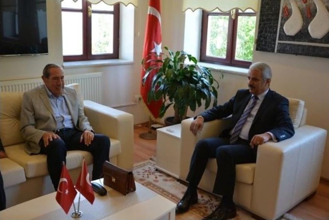 Yaşar B&uuml;y&uuml;kanıt Kuşadası&rsquo;nda