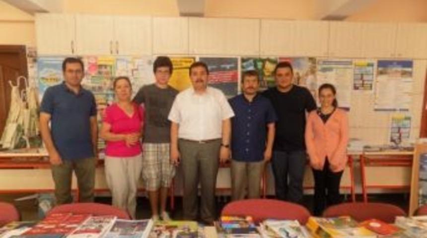 Milli Eğitim M&uuml;d&uuml;r&uuml; Yusuf Ko&ccedil; &Uuml;niversite Tercih Sınıfını Ziyaret Etti