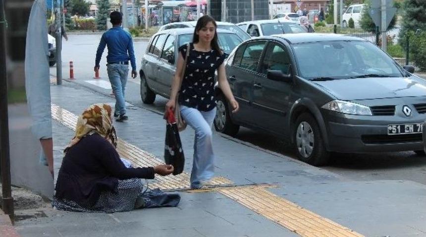 Niğde&rsquo;de Dilencilerin Sayısı Arttı
