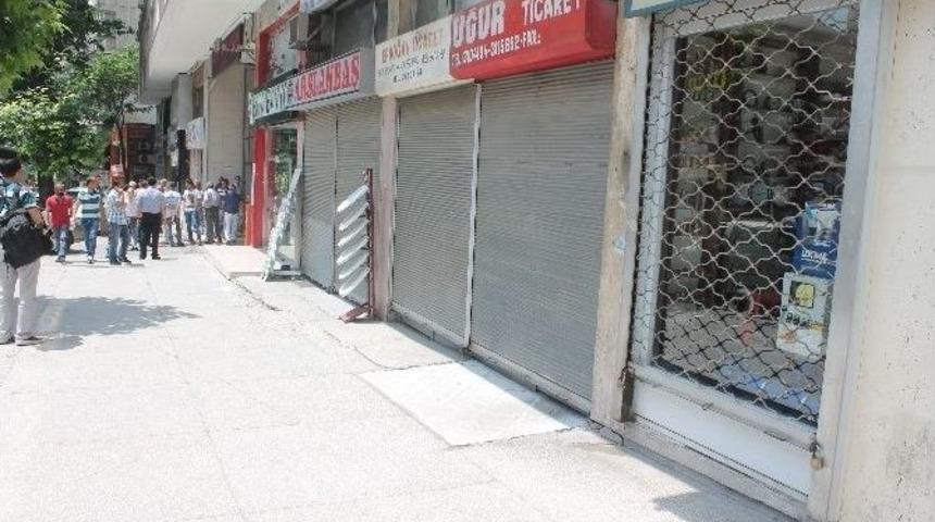 Otopark Kavgasında 3 Kişi G&ouml;zaltına Alındı