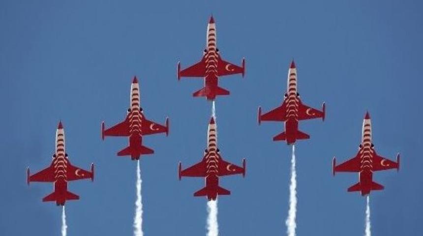 T&uuml;rk Yıldızları 2. Kez Yalova Semalarında