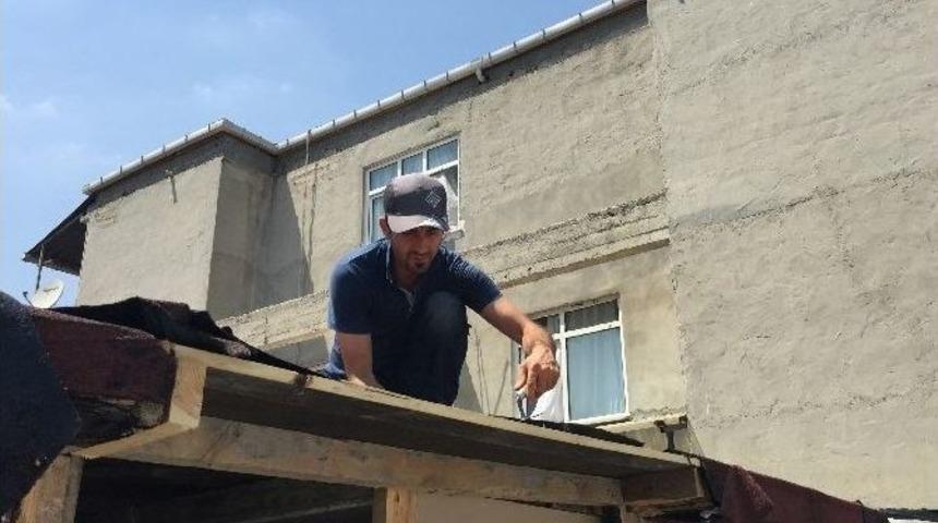 Yılın En Sıcak Gününde Çatıda Ekmek Mücadelesi