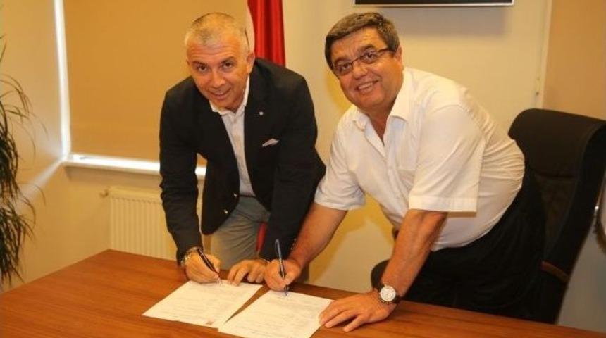 Nilüfer Belediyespor Yazıcıoğulları’na Emanet