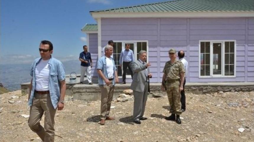 Vali Kahraman Ergan Dağı Kayak Merkezinde İncelemelerde Bulundu