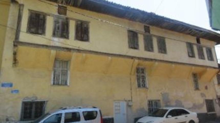 Kula Tarihi G&uuml;n Y&uuml;z&uuml;ne &Ccedil;ıkıyor