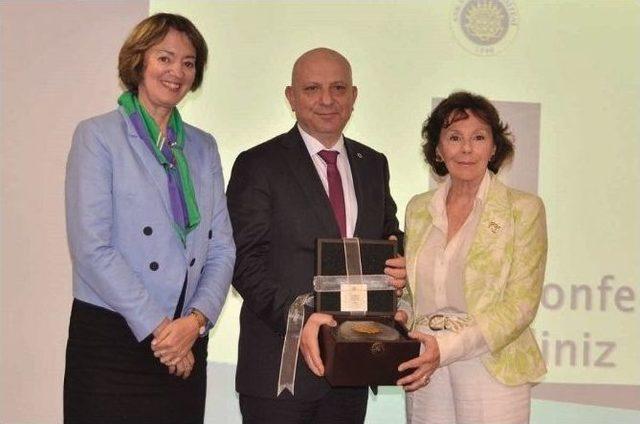 Osmanlı Torunu Mourad Ankara’da Konferansa Katıldı