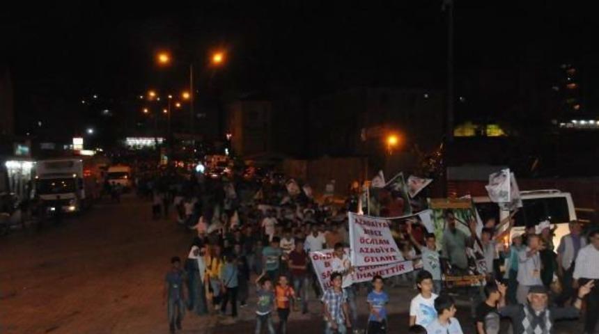 Hakkari'de &Ouml;calan'a &Ouml;zg&uuml;rl&uuml;k Y&uuml;r&uuml;y&uuml;ş&uuml;