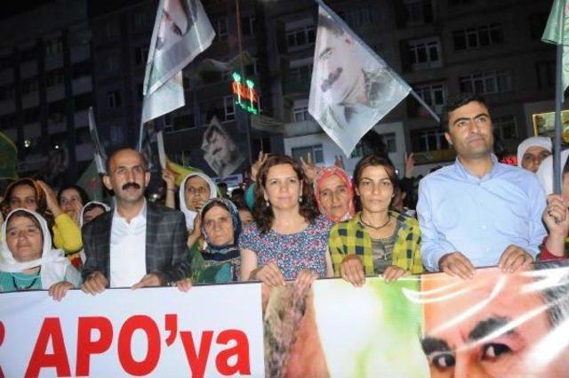 Hakkari'de Öcalan'a Özgürlük Yürüyüşü