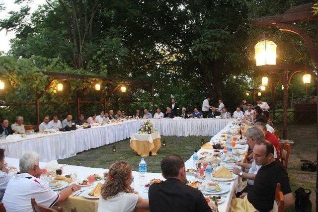 Vali Alimoğlu’ndan Basın Mensuplarına İftar