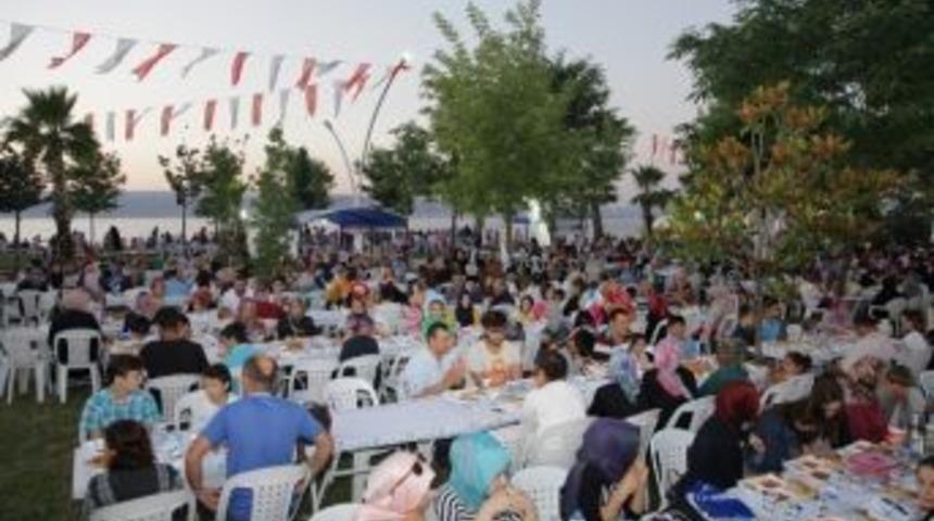 Başiskele Sahili İftarda Bir Araya Geldi