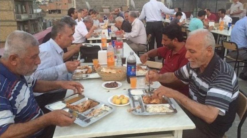 İhlas Vakfı Adana Yurdu&rsquo;nda Anlamlı Buluşma