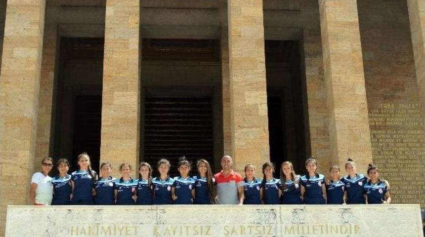 Muratpaşalı Kızlardan Anıtkabir&rsquo;e Ziyaret