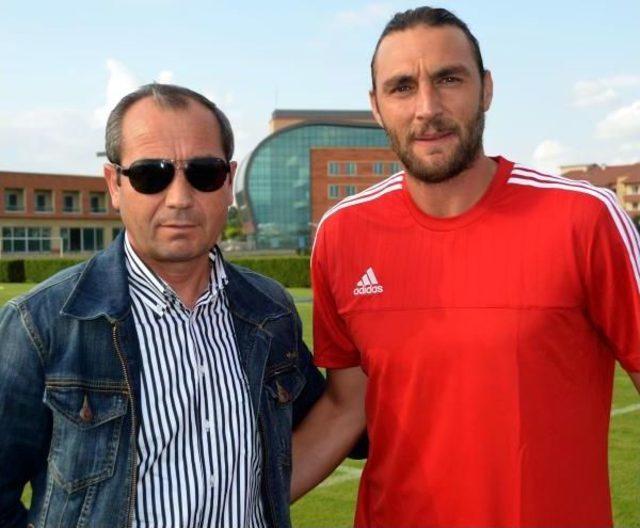 Kayserispor'da Kaleci Hakan Arıkan: 