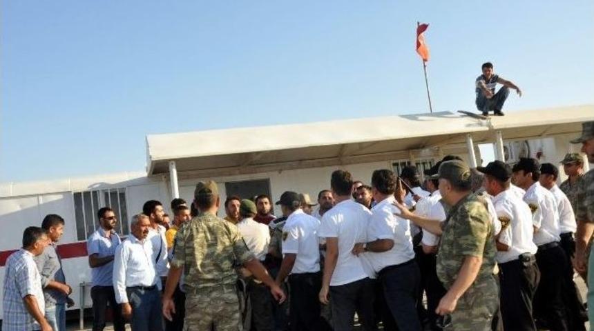 Eylem Yapan Tpıc İş&ccedil;ileri G&ouml;zaltına Alındı