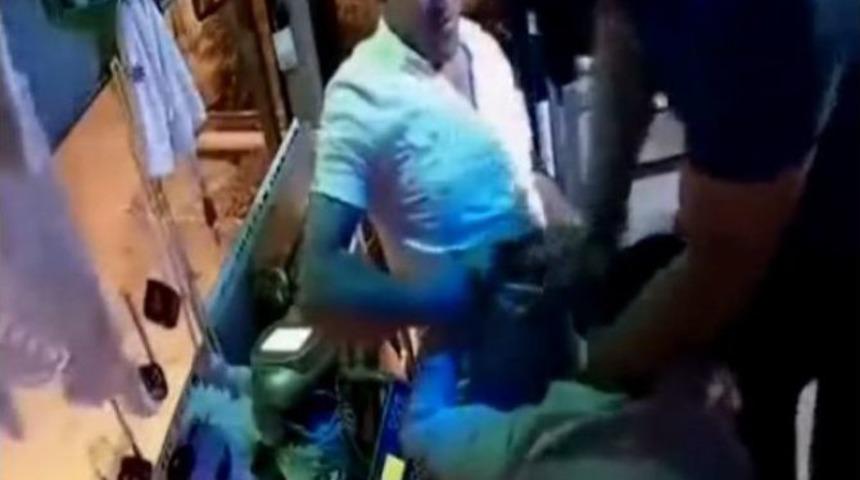 Kocaeli’de Minibüs Şoförü Feci Şekilde Dövüldü