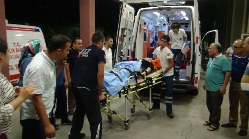 İftara Giden Aile Kaza Yaptı: 4 Yaralı