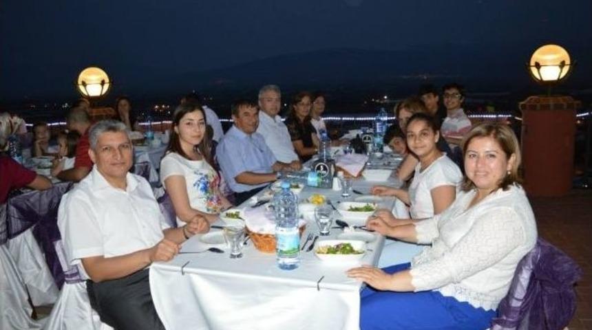 Aydınlı Veterinerler Geleneksel İftar Yemeğinde Bir Araya Geldi