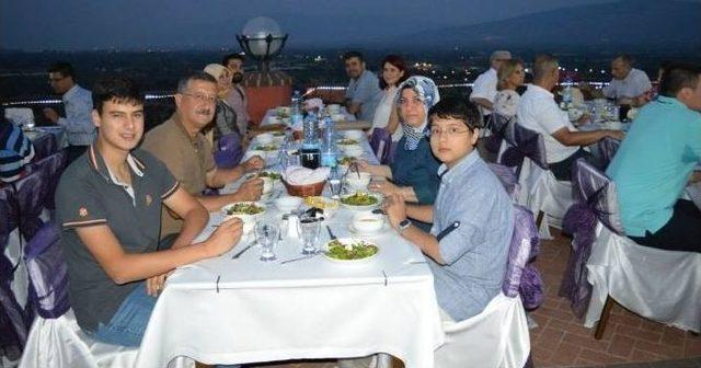 Aydınlı Veterinerler Geleneksel İftar Yemeğinde Bir Araya Geldi