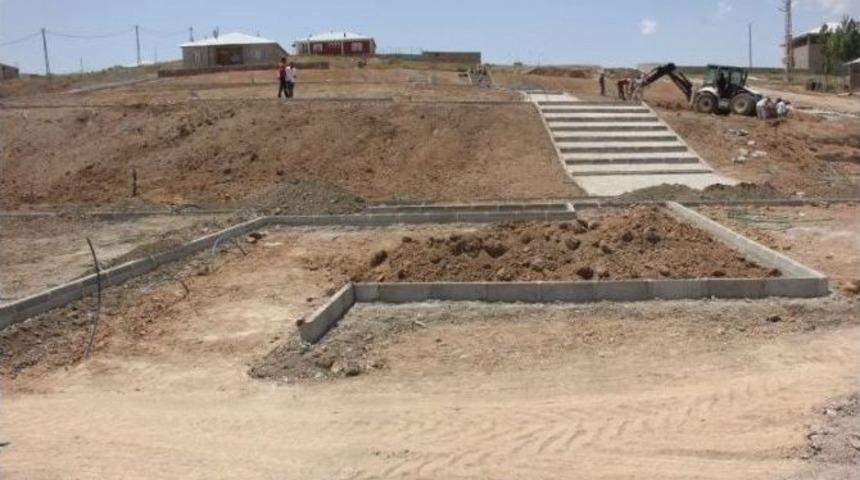 &Ouml;zalp&rsquo;ta Park Yapımı