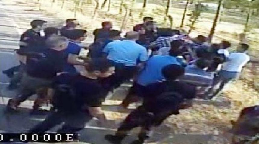 Polise Korna &Ccedil;alan Şof&ouml;re Dayak