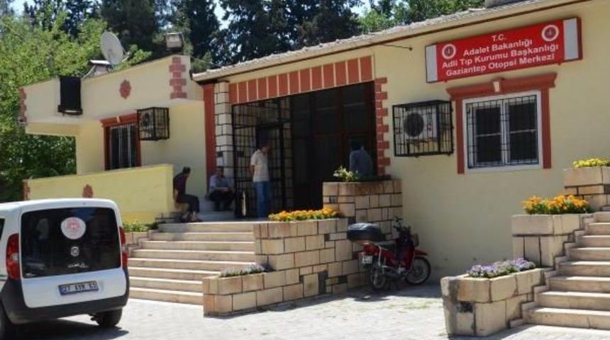 73 Yaşında Tabancayla Intihar Etti