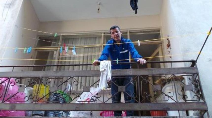 5'inci Kat Balkondan D&uuml;şen Yakup'u &Ccedil;amaşır Ipleri Kurtardı