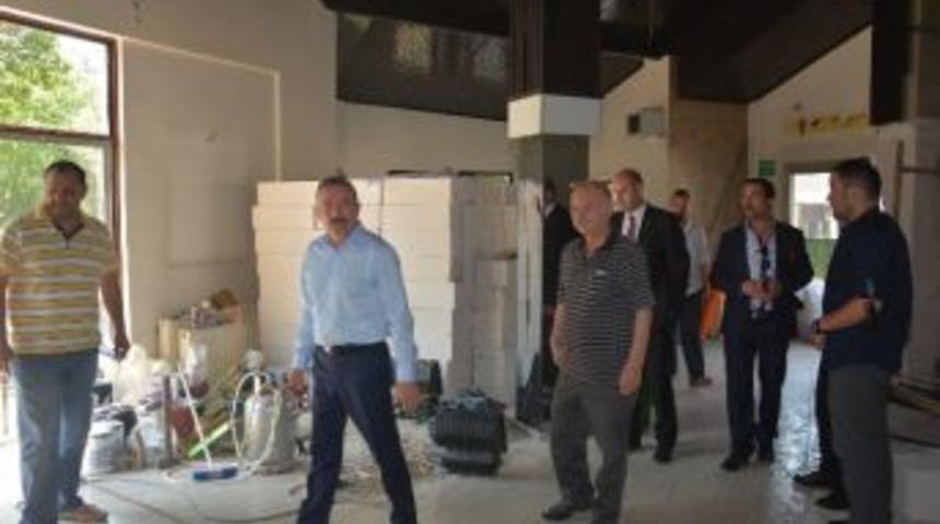 Başkan Doğan, Cumhuriyet Parkı&rsquo;ndaki &Ccedil;alışmaları İnceledi