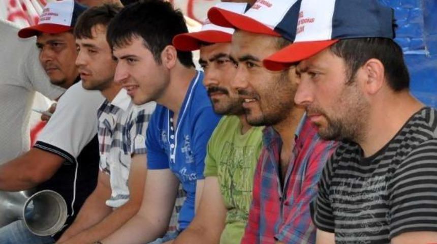 Madencinin 2 Asgari &Uuml;cret Eylemi S&uuml;r&uuml;yor