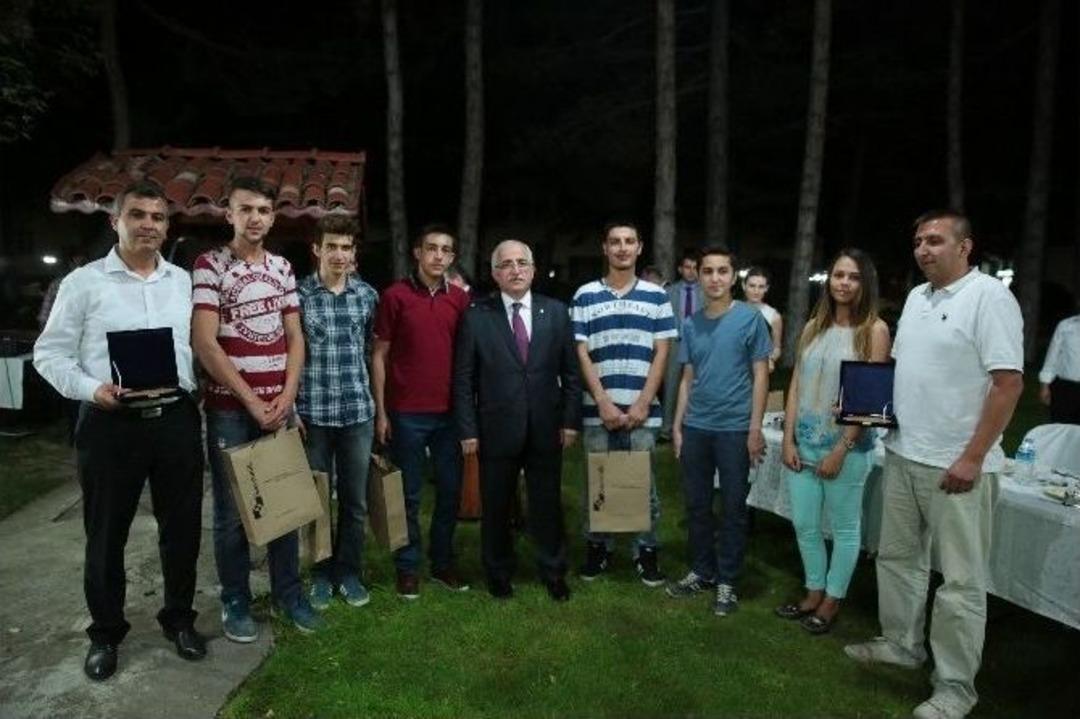 Raylı Sistemler K&uuml;melenmesinde Başarılı Olan &Ouml;ğrenciler İftarda Buluştu