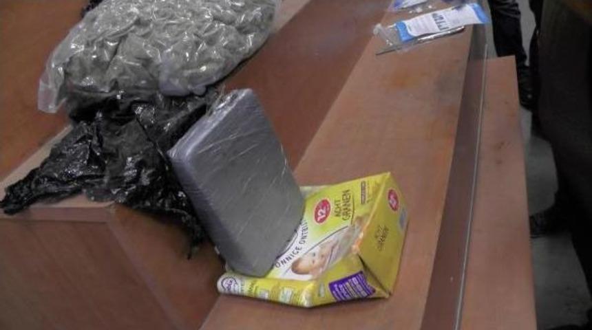 Bebek Maması Paketlerinden Kokain Ve Bonzai &Ccedil;ıktı