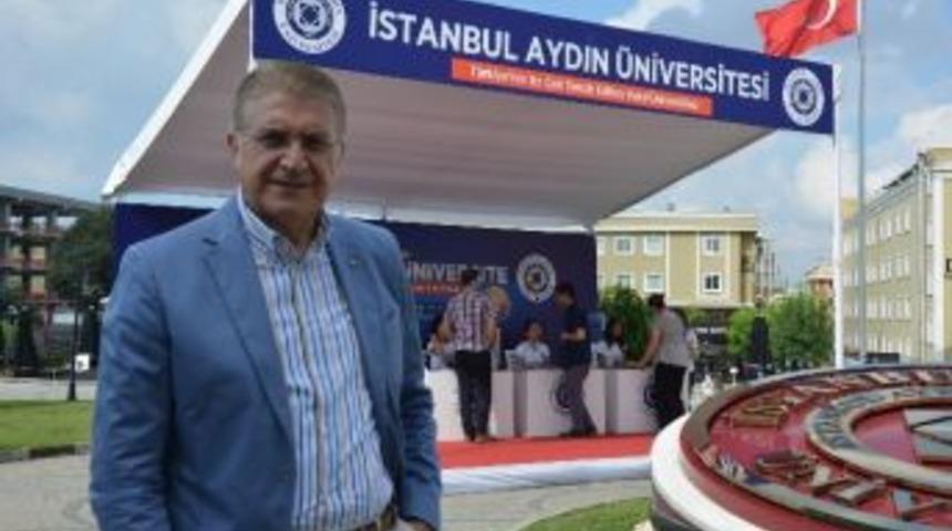 Tercihler Uzatıldı, &Uuml;niversite Tanıtım G&uuml;nlerine İlgi S&uuml;r&uuml;yor