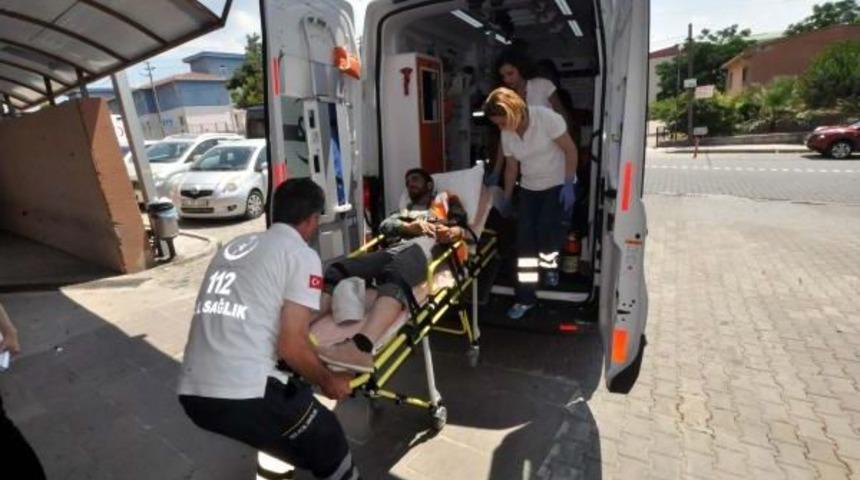 Tartıştığı Karayolu Iş&ccedil;isini Tabancayla Ayağından Vurdu