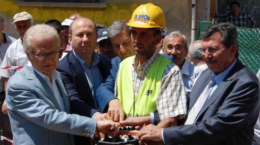 Hayırsever İş Adamının Yaptıracağı Caminin Temeli T&ouml;renle Atıldı