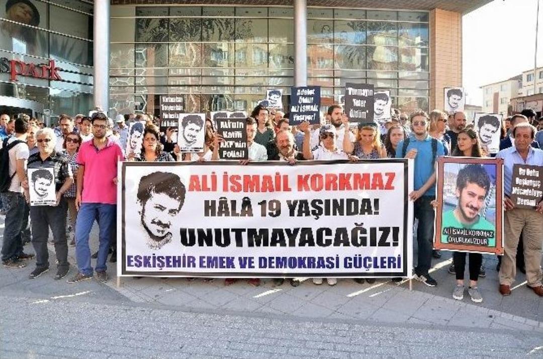 Ali İsmail Korkmaz &Ouml;l&uuml;m&uuml;n&uuml;n İkinci Yılında Anıldı