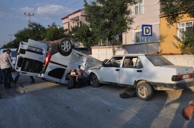 Polis Aracı Takla Attı: 3 Yaralı