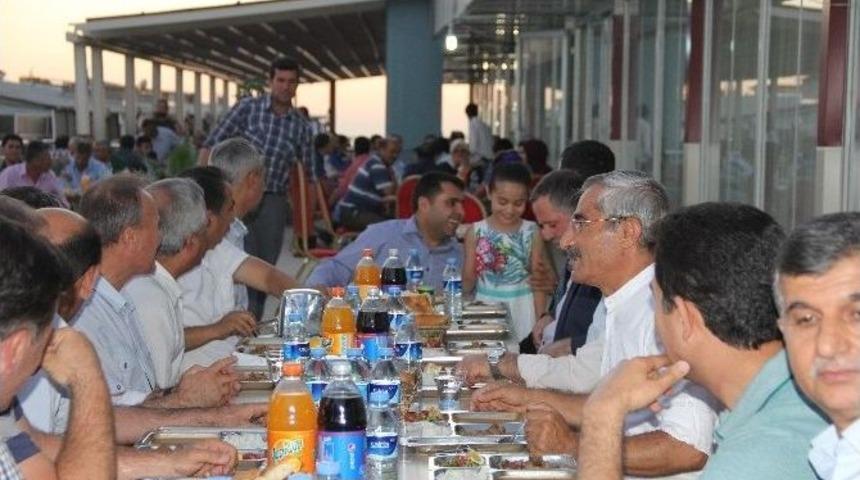 Van Milli Eğitim M&uuml;d&uuml;rl&uuml;ğ&uuml; Personeli İftarda Buluştu