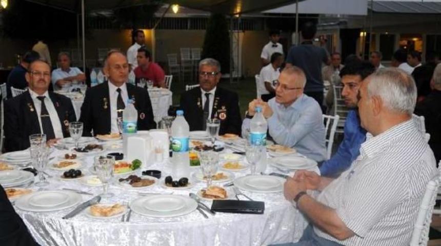 Rum Ortodoks Kilisesi'nin Iftar Yemeğinde Barış Mesajları Verildi