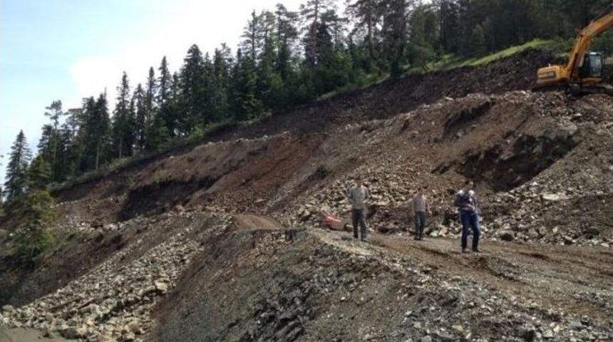 Kardüz Yolunda Çalışmalar Sürüyor