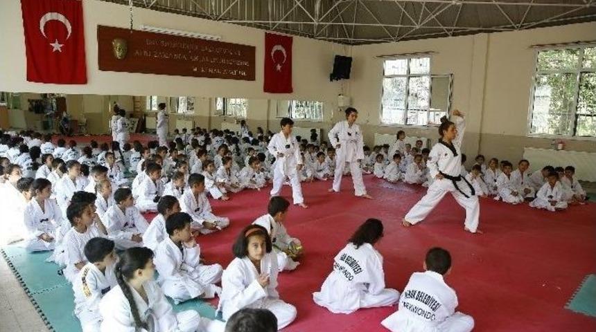 Konak&rsquo;ta Geleceğin Şampiyonları Yetişiyor
