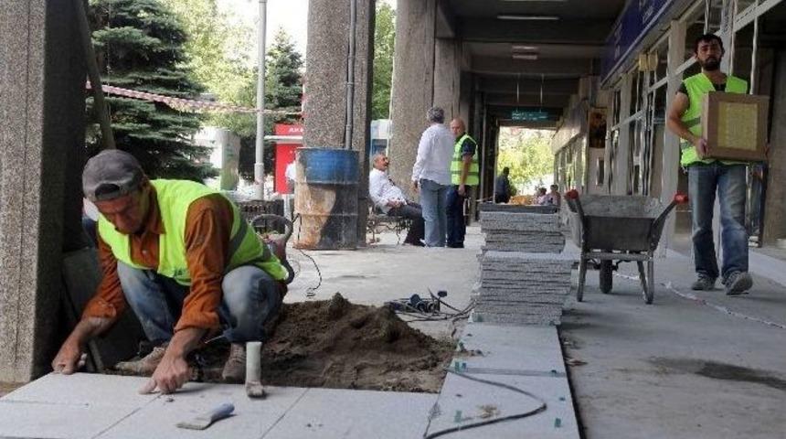 Yenimahalle Belediye Hizmet Binası Yenileniyor